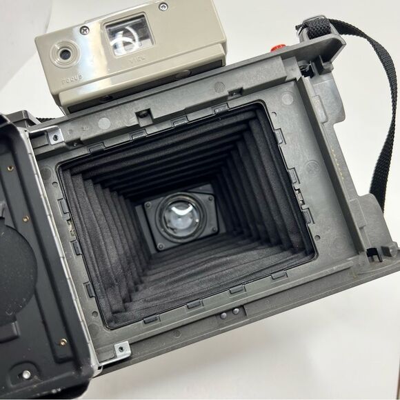 Polaroid Model 420 Vintage Instant Film Camera Packfilm - Picture 8 of 15
